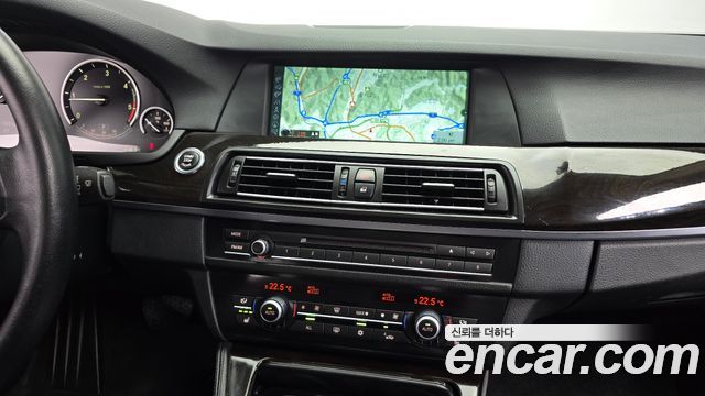 BMW 5 Series (F10) 520d 2011 — фото 13