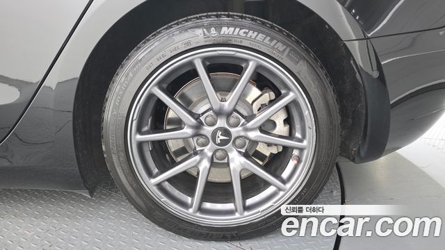 Tesla Model 3 Long Range AWD 2020 — фото 27