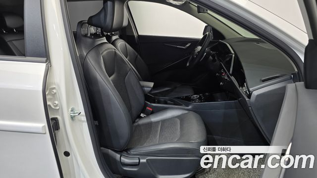 Kia Niro Signature 2022 — фото 32