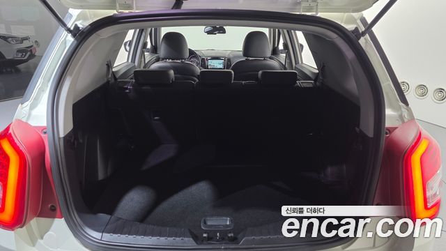 KG Mobility (SsangYong) Tivoli Air Diesel IX 2WD 2016 — фото 17