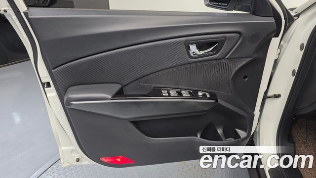 KG Mobility (SsangYong) Tivoli Air Diesel IX 2WD 2016 — фото 24
