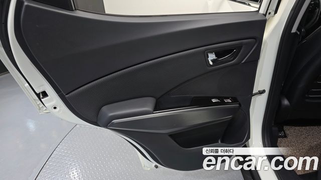 KG Mobility (SsangYong) Tivoli Air Diesel IX 2WD 2016 — фото 25