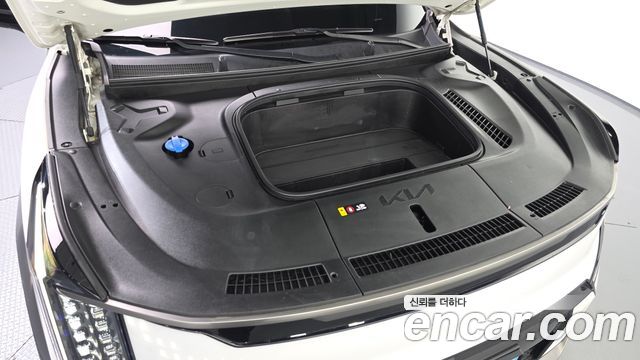 Kia EV9 Long Range 4WD GT Line 2024 — фото 6