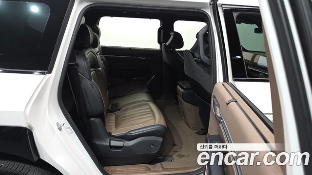 Kia EV9 Long Range 4WD GT Line 2024 — фото 12