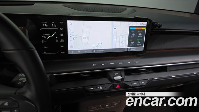 Kia EV9 Long Range 4WD GT Line 2024 — фото 14