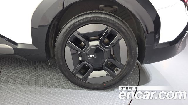 Kia EV9 Long Range 4WD GT Line 2024 — фото 21