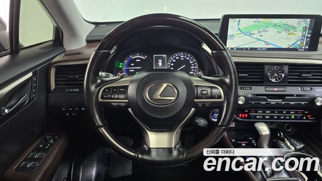 Lexus RX450h (IV) Executive 2021 — фото 13