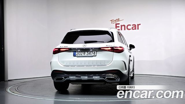 Mercedes-Benz GLC-Class (X254) GLC300 4MATIC AMG Line 2023 — фото 4