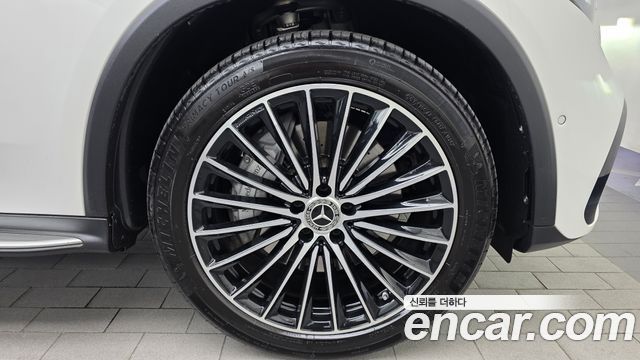 Mercedes-Benz GLC-Class (X254) GLC300 4MATIC AMG Line 2023 — фото 27