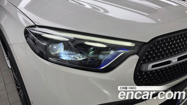 Mercedes-Benz GLC-Class (X254) GLC300 4MATIC AMG Line 2023 — фото 28