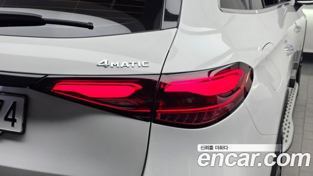 Mercedes-Benz GLC-Class (X254) GLC300 4MATIC AMG Line 2023 — фото 29