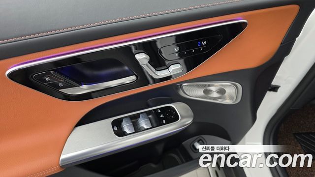 Mercedes-Benz GLC-Class (X254) GLC300 4MATIC AMG Line 2023 — фото 34