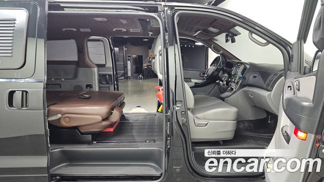 Hyundai Grand Starex Camping Car 2015 — фото 11