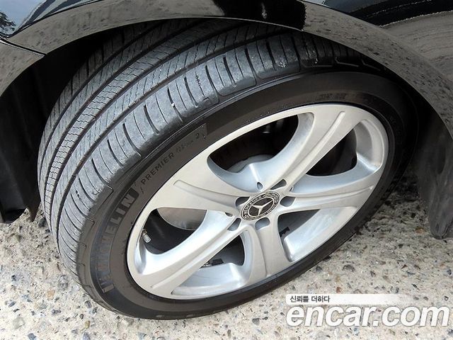 Mercedes-Benz E-Class (W213) E220d 4MATIC Avantgarde 2018 — фото 24