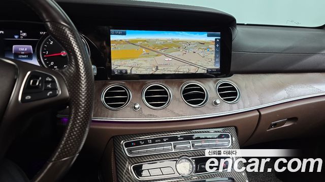 Mercedes-Benz E-Class (W213) E220d Exclusive 2017 — фото 15