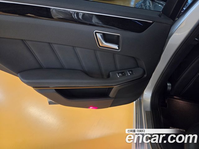 Mercedes-Benz E-Class (W212) E63 AMG 4MATIC 2012 — фото 16