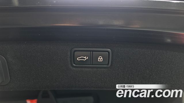 Genesis G80 3.3 GDI AWD Premium Luxury 2018 — фото 33