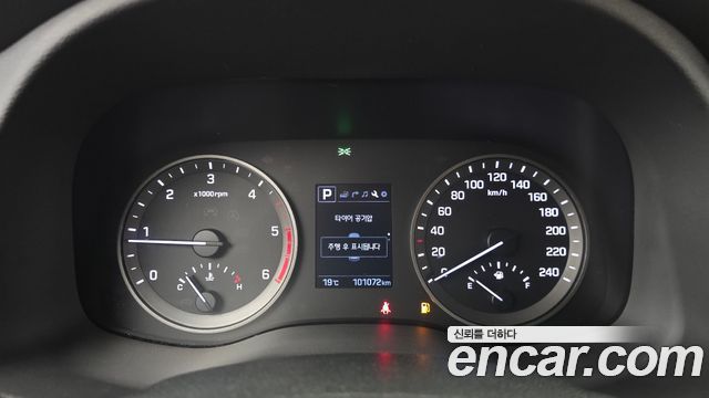 Hyundai Tucson Diesel 2.0 2WD Modern 2017 — фото 8