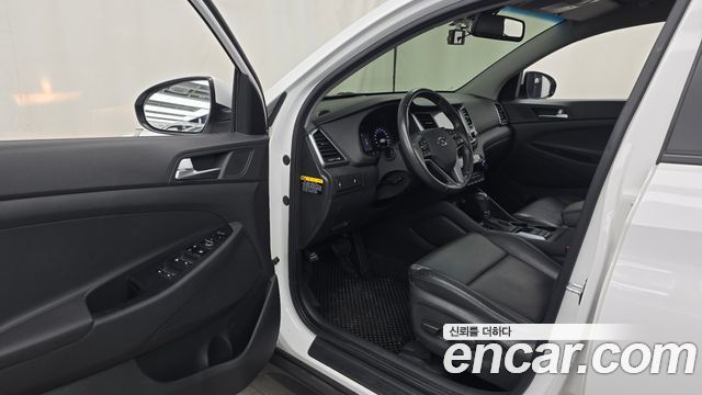 Hyundai Tucson Diesel 2.0 2WD Modern 2017 — фото 10