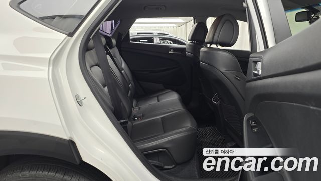 Hyundai Tucson Diesel 2.0 2WD Modern 2017 — фото 11