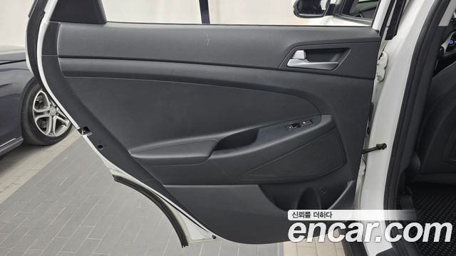 Hyundai Tucson Diesel 2.0 2WD Modern 2017 — фото 25