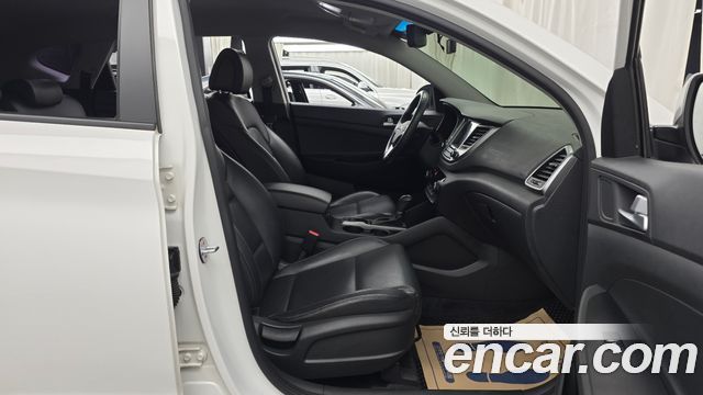Hyundai Tucson Diesel 2.0 2WD Modern 2017 — фото 26