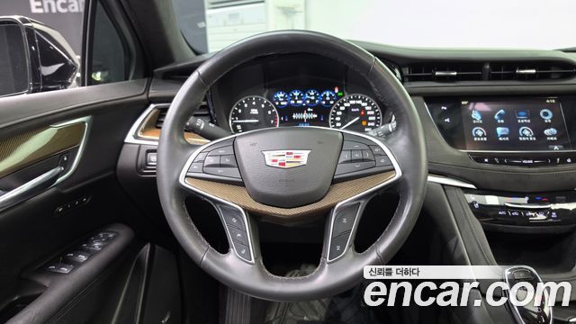 Cadillac XT5 3.6 Platinum 2017 — фото 13