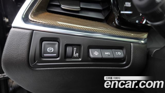 Cadillac XT5 3.6 Platinum 2017 — фото 16