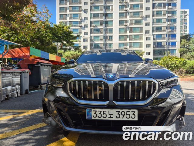BMW 5 Series (G60) 530e M Sport 2025 — фото 3