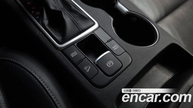 Kia Sportage The Bold Diesel 2.0 2WD Prestige 2019 — фото 32