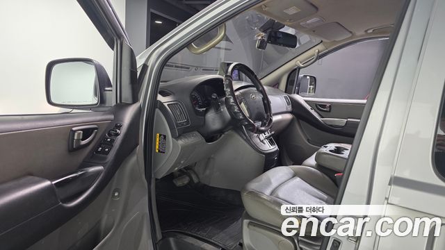 Hyundai Grand Starex 3-Seater VAN Smart Special 2016 — фото 10