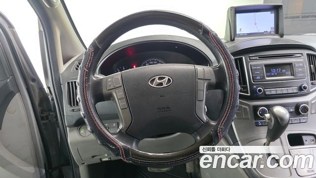 Hyundai Grand Starex 3-Seater VAN Smart Special 2016 — фото 13