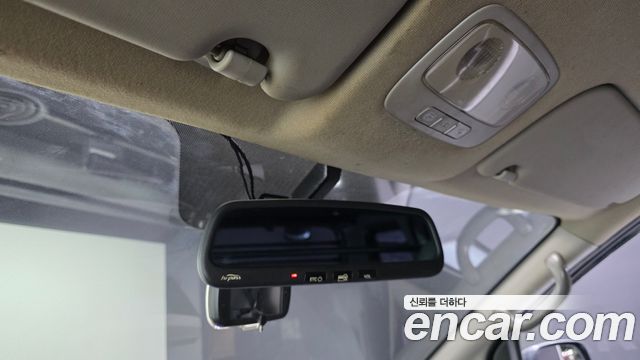 Hyundai Grand Starex 3-Seater VAN Smart Special 2016 — фото 19