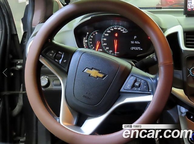 Chevrolet Aveo Hatchback 1.4 Turbo LT 2017 — фото 7