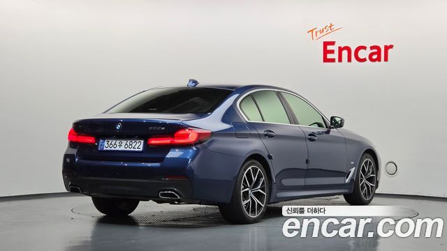 BMW 5 Series (G30) 530e M Sport 2021 — фото 2