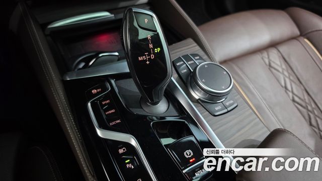 BMW 5 Series (G30) 530e M Sport 2021 — фото 9