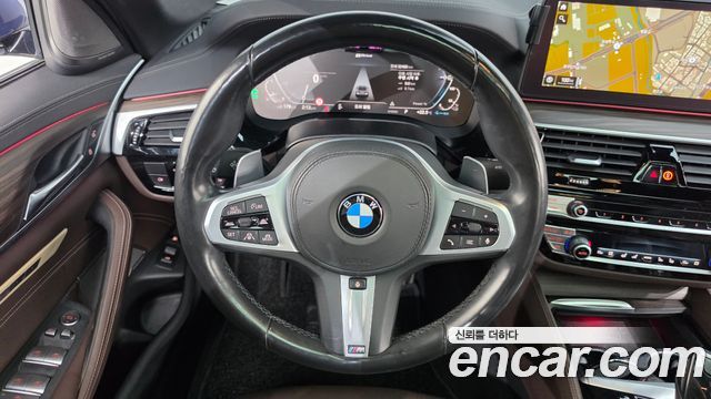 BMW 5 Series (G30) 530e M Sport 2021 — фото 13