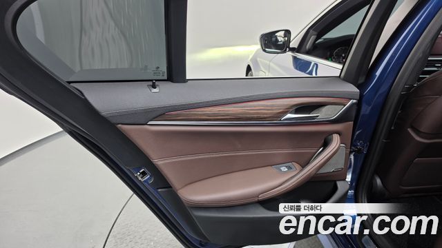 BMW 5 Series (G30) 530e M Sport 2021 — фото 25