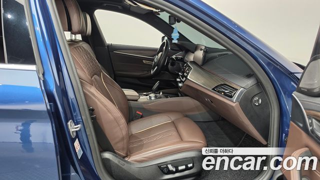 BMW 5 Series (G30) 530e M Sport 2021 — фото 26