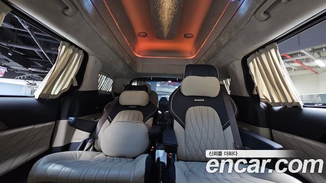 Kia Carnival (IV) Gasoline 9-Seater Hi Limousine (7-seater Limousine(Special vehicle) 2025 — фото 13