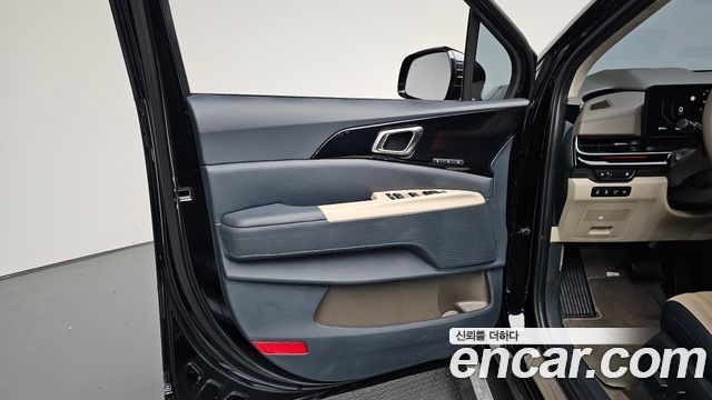 Kia Carnival (IV) Gasoline 9-Seater Hi Limousine (7-seater Limousine(Special vehicle) 2025 — фото 24