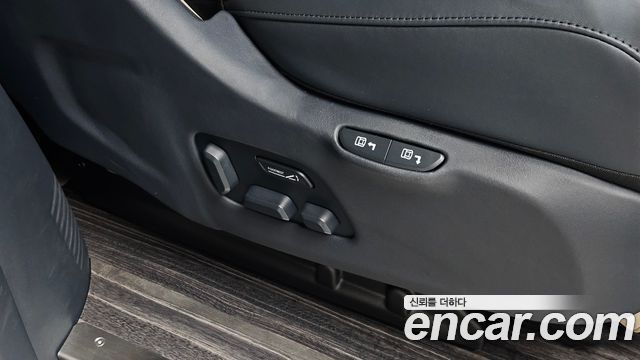 Kia Carnival (IV) Gasoline 9-Seater Hi Limousine (7-seater Limousine(Special vehicle) 2025 — фото 34