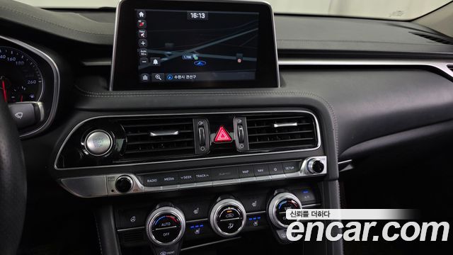 Genesis G70 2.0T Advanced 2018 — фото 13