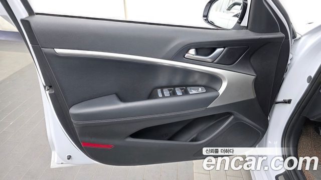 Genesis G70 2.0T Advanced 2018 — фото 24