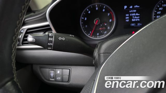 Genesis G70 2.0T Advanced 2018 — фото 32