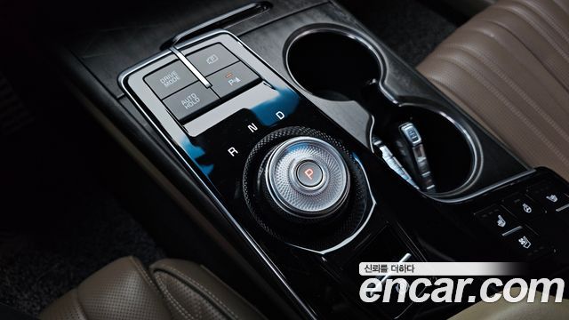 Kia K8 3.5 Gasoline 4WD Platinum 2022 — фото 9