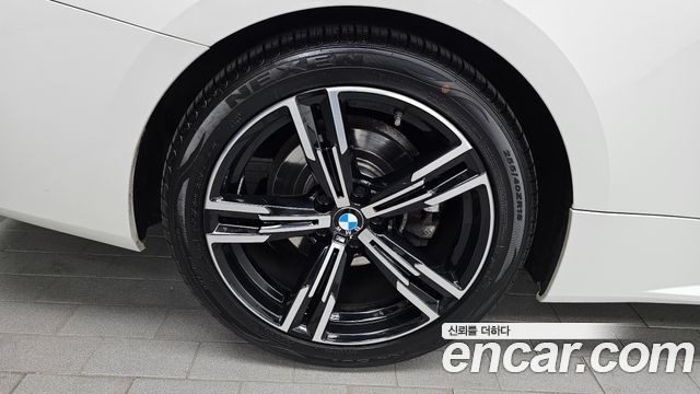 BMW 4 Series (G22) 420i M Sport Convertible 2021 — фото 5