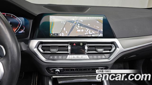 BMW 4 Series (G22) 420i M Sport Convertible 2021 — фото 14