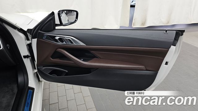 BMW 4 Series (G22) 420i M Sport Convertible 2021 — фото 25