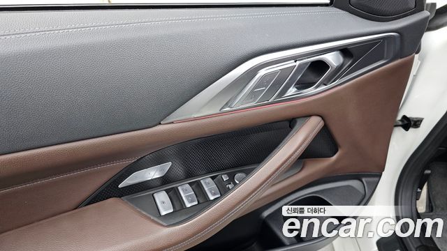 BMW 4 Series (G22) 420i M Sport Convertible 2021 — фото 30
